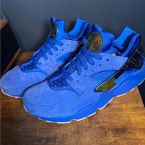 2016 Nike Air Huarache Undefeated LA | Pre Owned Mens Size 9.5/ Womens 11